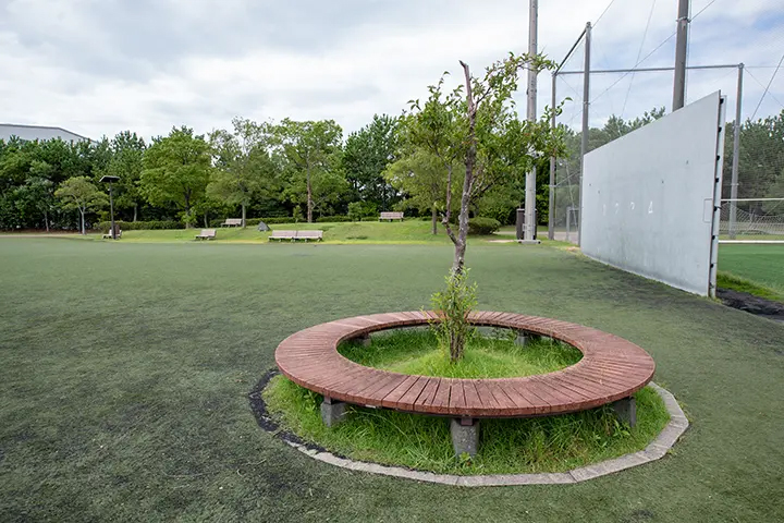 人工芝広場